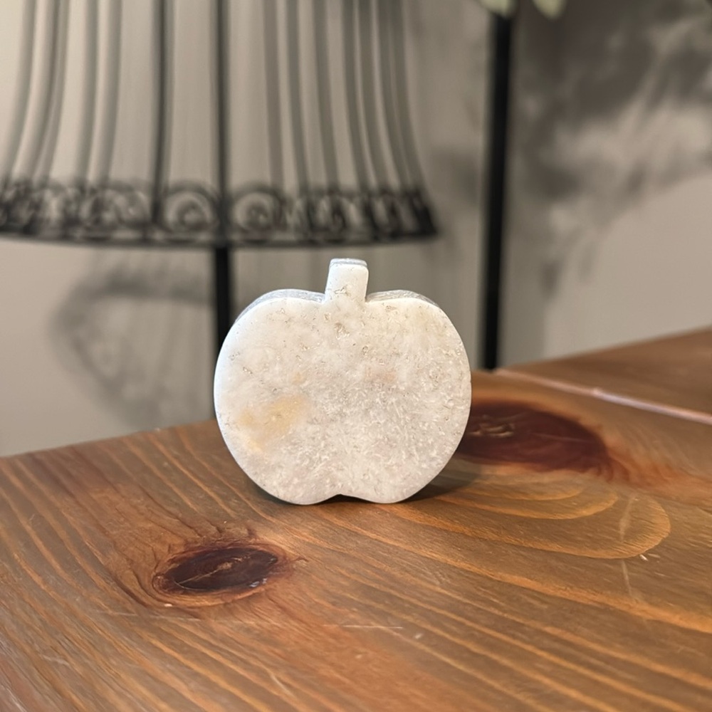 Stone Quartz Stone Carved Apple